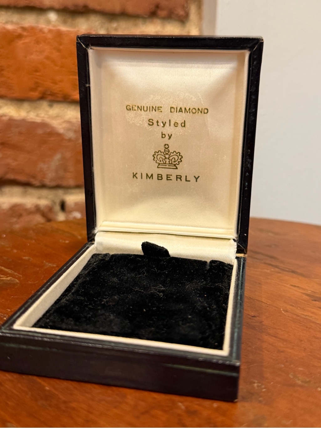 Kimberly Black And Cream Jewelry Presentation Box